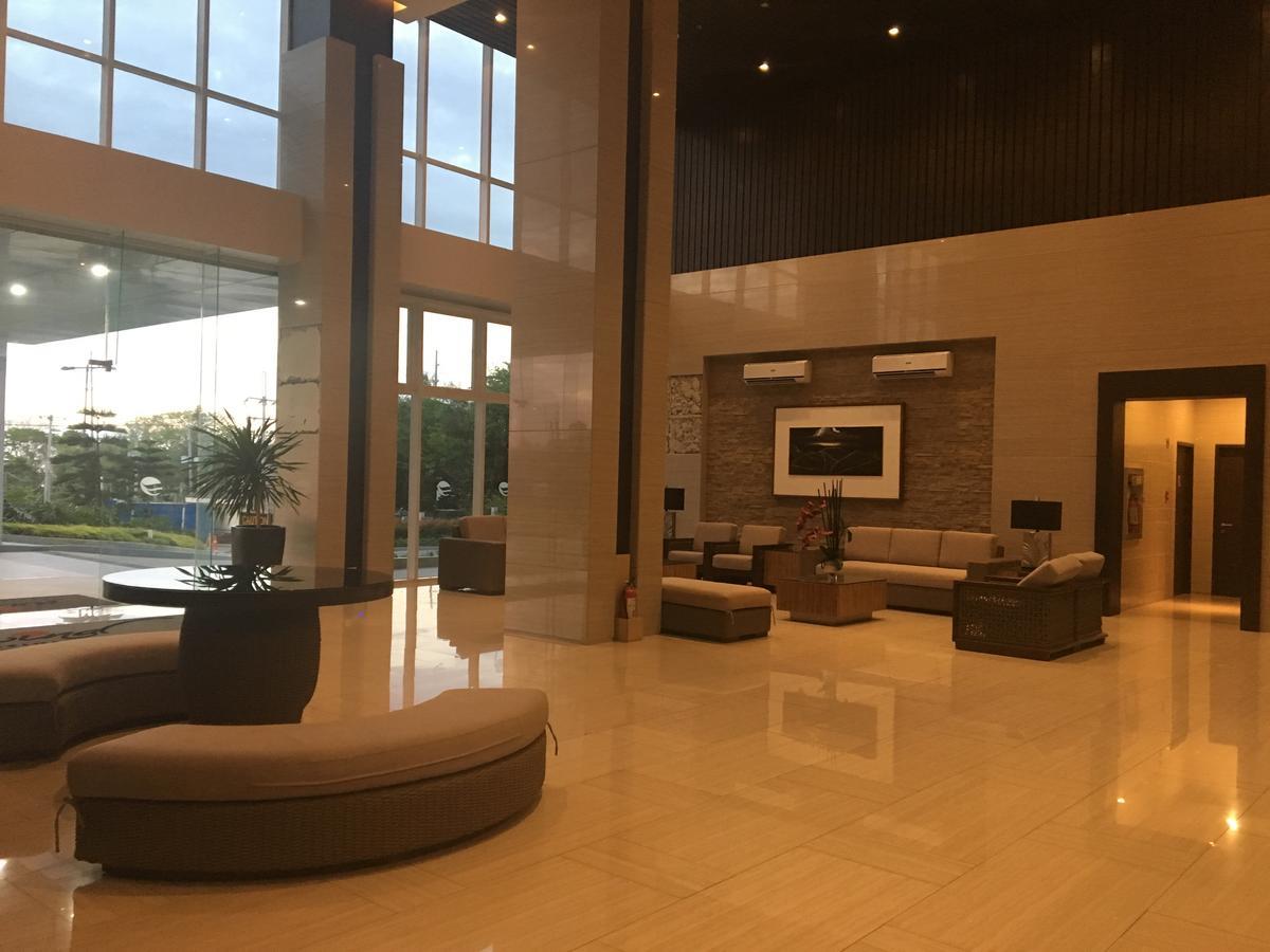 Breezy Wind 19Twentysix Apartment Tagaytay City ภายนอก รูปภาพ