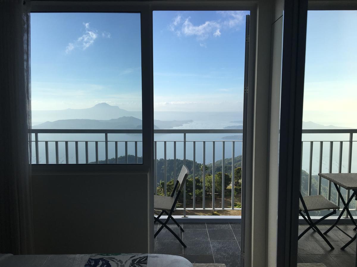 Breezy Wind 19Twentysix Apartment Tagaytay City ภายนอก รูปภาพ