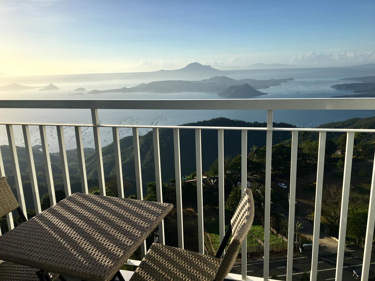 Breezy Wind 19Twentysix Apartment Tagaytay City ภายนอก รูปภาพ